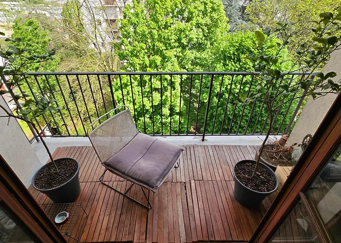 Big & Calm Familial Apartment With Balcony, Car Parking And Free Wifi