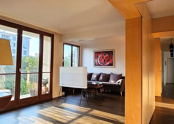 Big & Calm Familial Apartment With Balcony, Car Parking And Free Wifi
